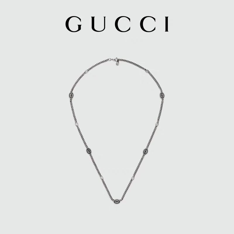 G*u*i necklaces